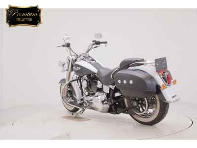 Harley-Davidson Deluxe FLSTN1580 2008