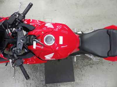 Honda CB650R E-Clutch 2024