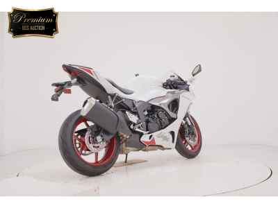 Kawasaki Ninja ZX-6R 2025