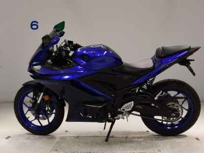 Yamaha YZF-R25 2022