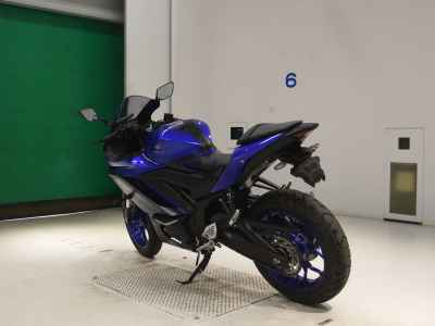 Yamaha YZF-R25 2022