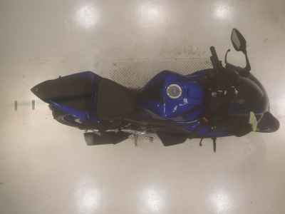 Yamaha YZF-R25 2022