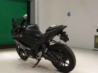 Yamaha YZF-R25 2019