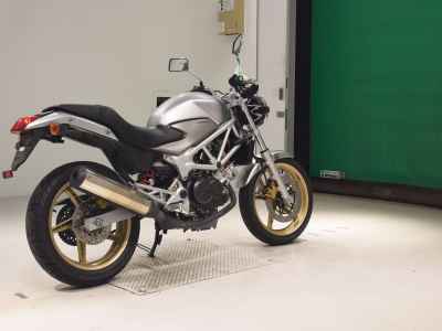 Honda VTR250 2011