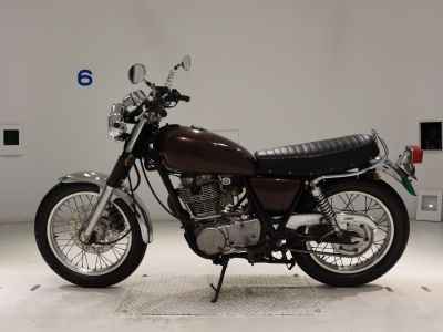 Yamaha SR400 2005
