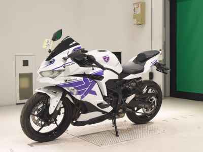 Kawasaki Ninja ZX-25R 2021