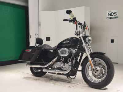 Harley-Davidson Sportster Custom XL1200C 2011