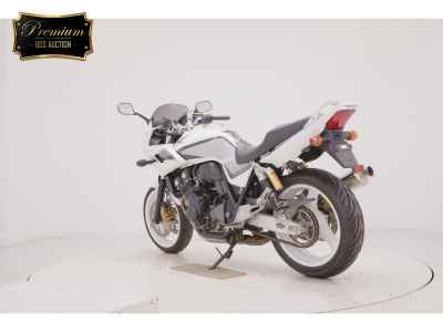 Honda CB400 Super Boldor 2012