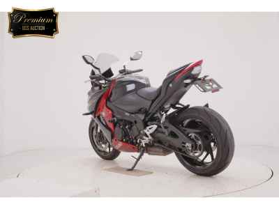 Suzuki GSX-S1000F 2015