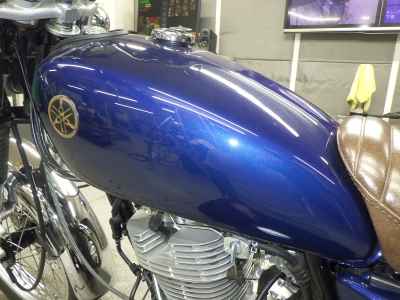 Yamaha SR400 2022
