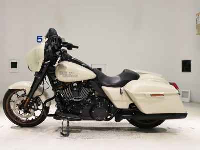 Harley-Davidson FLHXST1920 2023