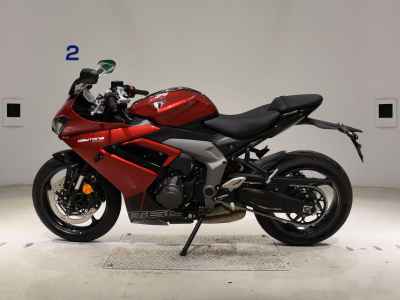 Triumph Daytona 660 2025