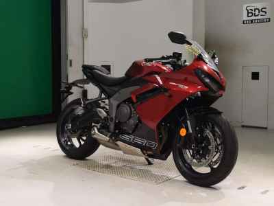 Triumph Daytona 660 2025