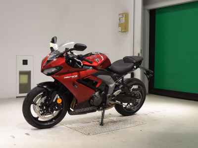 Triumph Daytona 660 2025