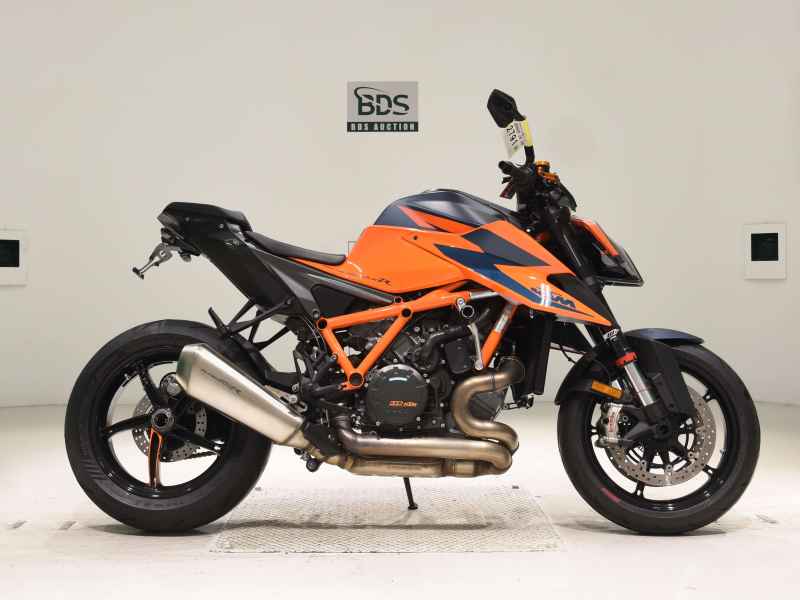 KTM 1290 Super Duke R 2021