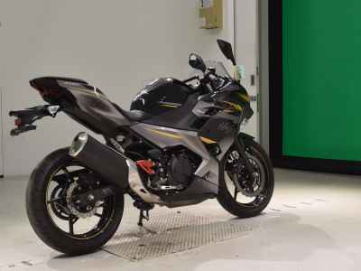 Kawasaki Ninja 400 2021
