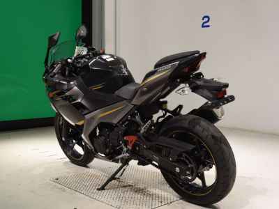 Kawasaki Ninja 400 2021