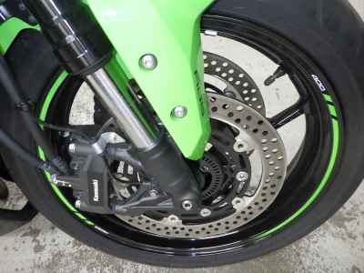 Kawasaki Ninja 400 2025