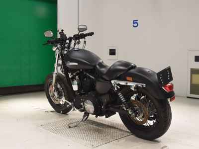 Harley-Davidson Sportster Custom XL1200C 2012