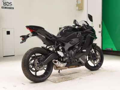 Kawasaki Ninja ZX-25R 2022