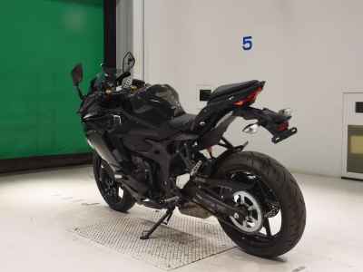 Kawasaki Ninja ZX-25R 2022