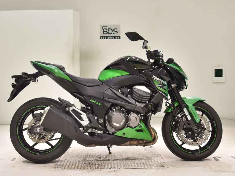Kawasaki Z800 2023