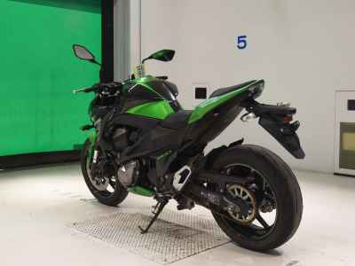 Kawasaki Z800 2023
