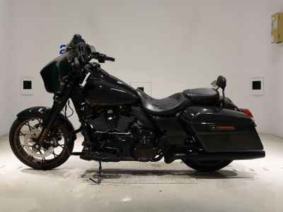 Harley-Davidson FLHXST1920 2023