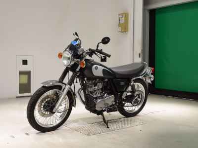 Yamaha SR400 2021