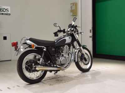 Yamaha SR400 2021