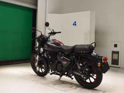 Royal Enfield Classic 350 2024