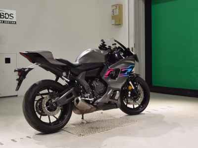 Yamaha YZF-R7 2021