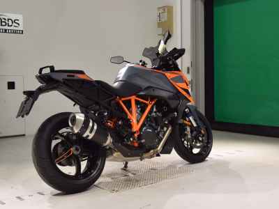 KTM 1290 Super Duke GT 2024