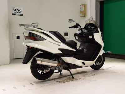 Suzuki Skywave 250S