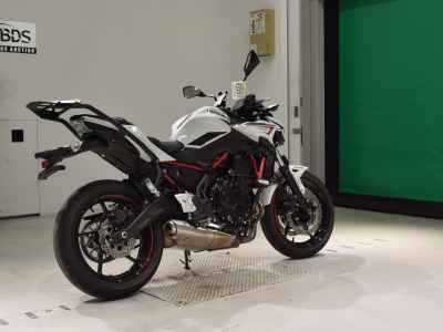 Kawasaki Z650 2021