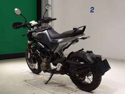 Husqvarna Svartpilen 401 2022