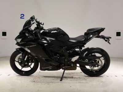 Kawasaki Ninja ZX-25R 2022
