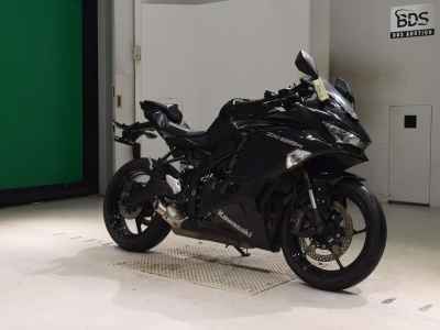 Kawasaki Ninja ZX-25R 2022
