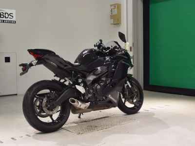 Kawasaki Ninja ZX-25R 2022