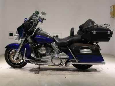 Harley-Davidson Street Glide FLHXS1870 2011