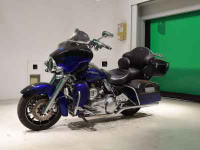 Harley-Davidson Street Glide FLHXS1870 2011