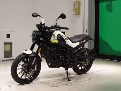 Benelli Leoncino 250 2022