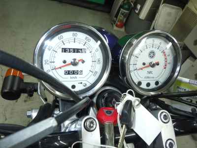 Yamaha SR400 2021