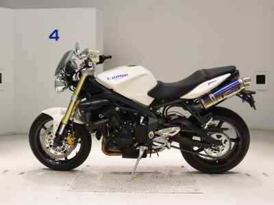 Triumph Street Triple 2010