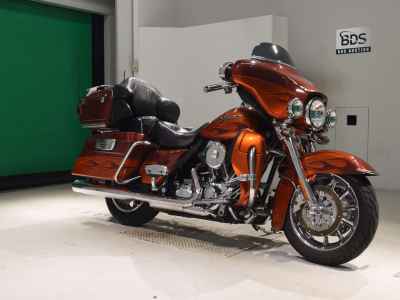 Harley-Davidson FLHTCUSE1800 CVO 2010