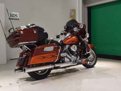 Harley-Davidson FLHTCUSE1800 CVO 2010