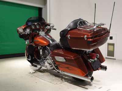 Harley-Davidson FLHTCUSE1800 CVO 2010