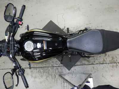 Yamaha XSR700 2023