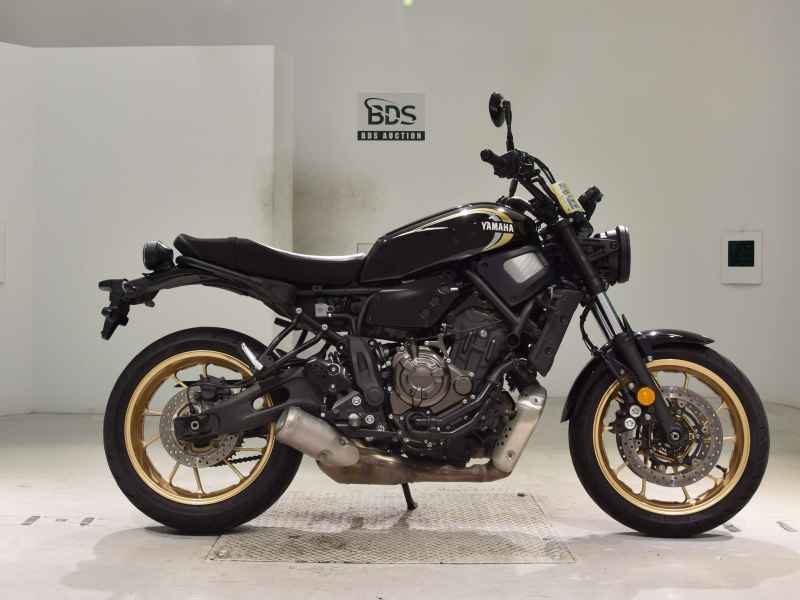 Yamaha XSR700 2023