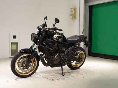 Yamaha XSR700 2023
